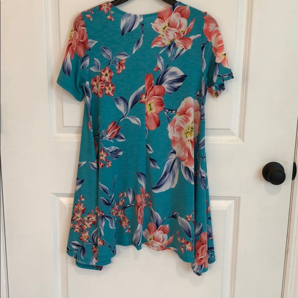 Keyhole Top - image 2